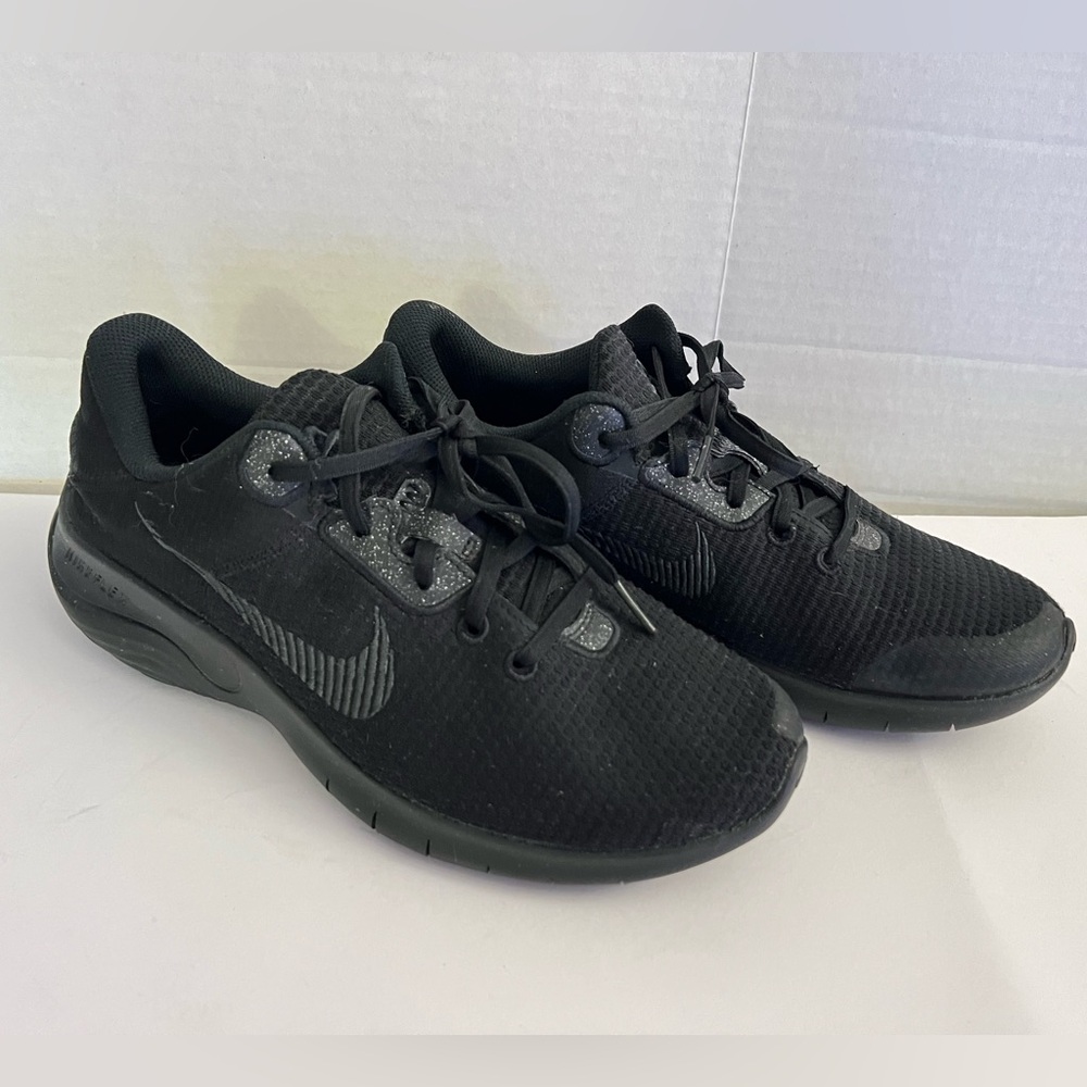 Black Nike Flex